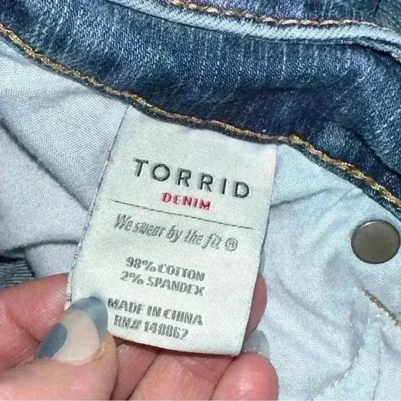 Torrid Premium Mid Rise Curvy Skinny Jeans Womens Size 16R Blue. Preowned EUC - Picture 4 of 14